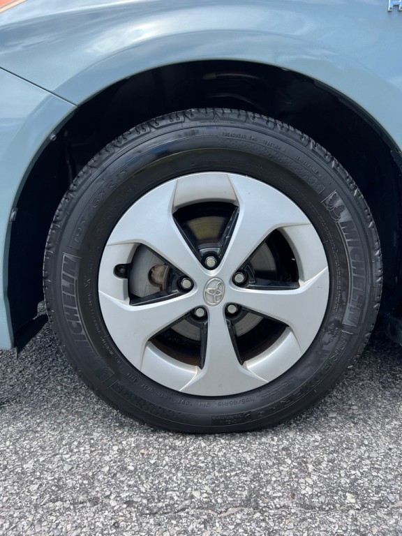 2013 Toyota Prius Image 16