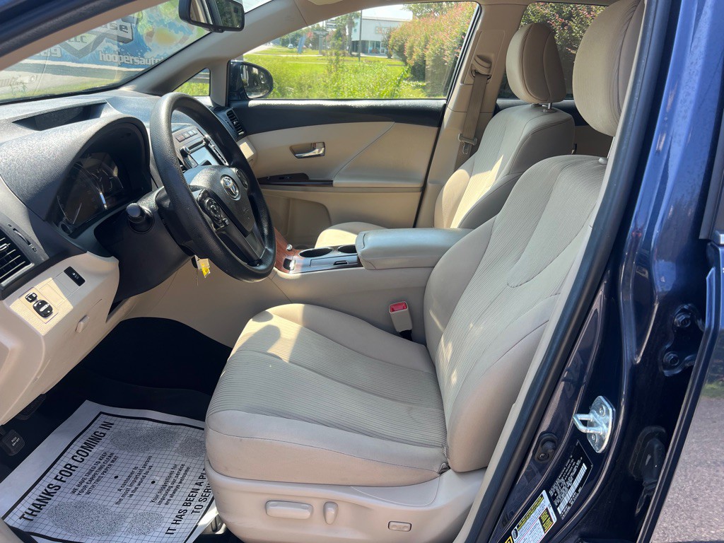 2015 Toyota Venza Image 12