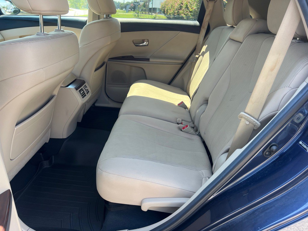 2015 Toyota Venza Image 13