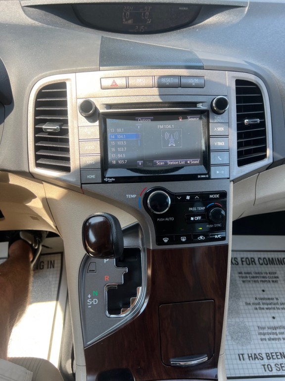2015 Toyota Venza Image 14