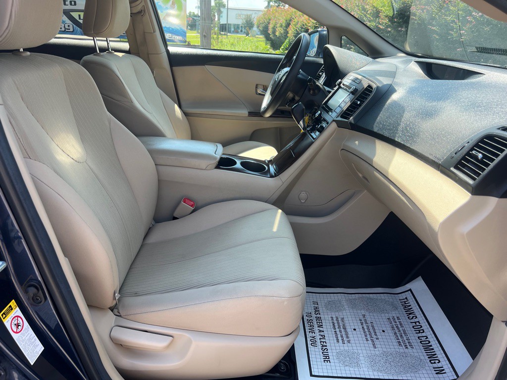2015 Toyota Venza Image 15