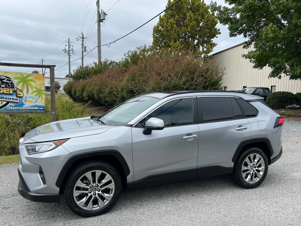 2019 Toyota Rav4 Image 1