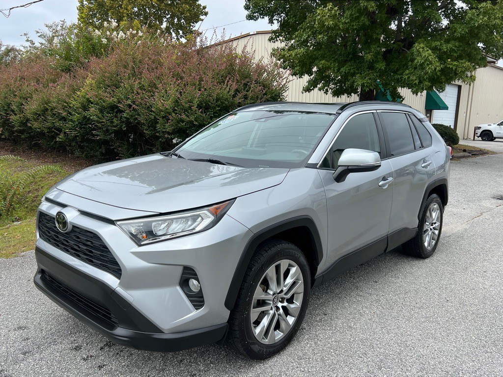 2019 Toyota Rav4 Image 2
