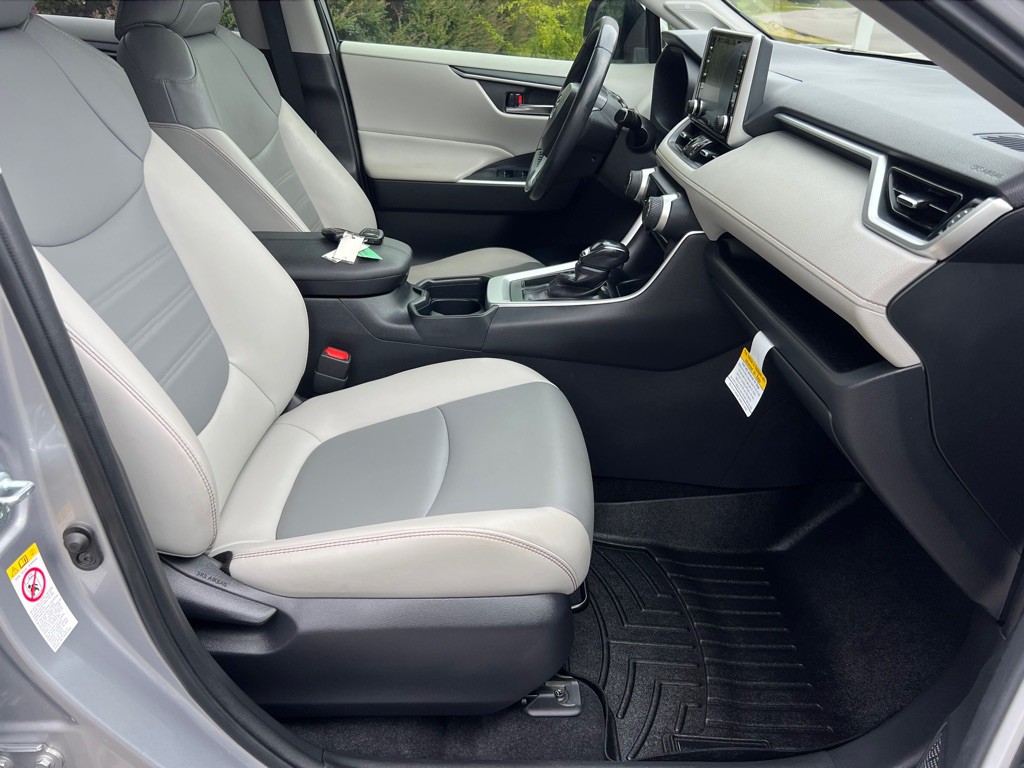 2019 Toyota Rav4 Image 16