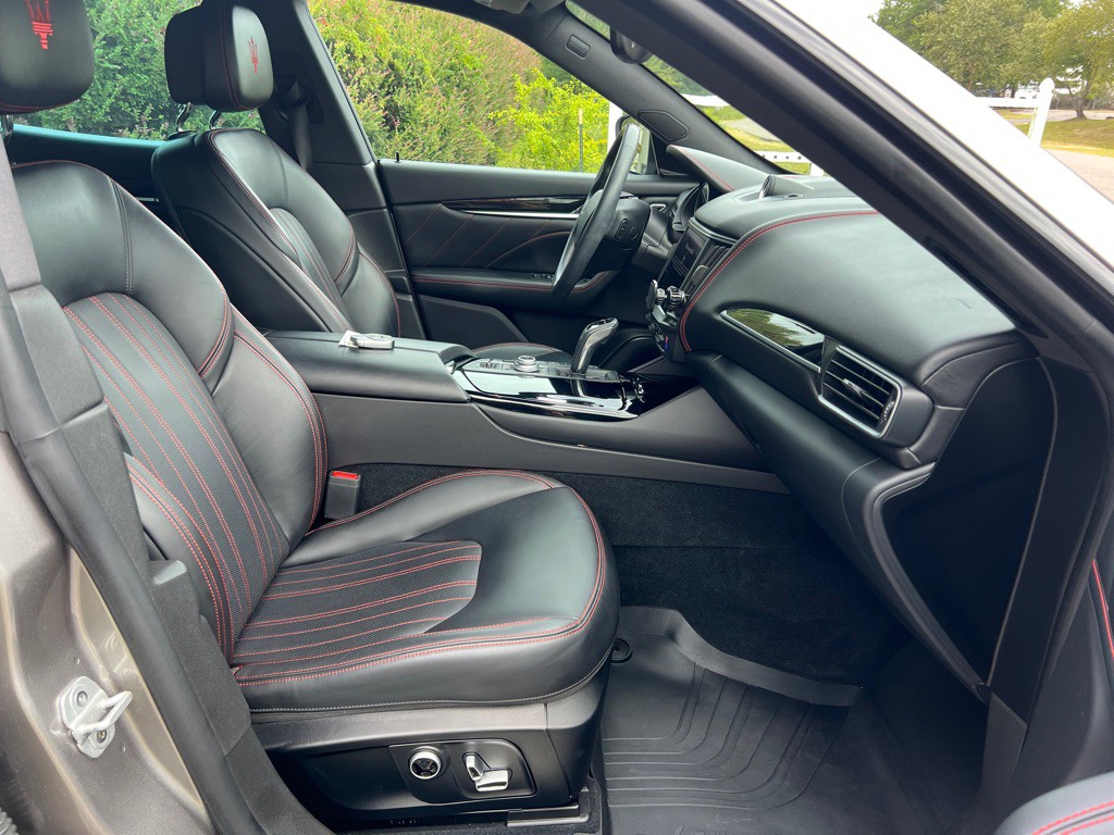 2022 Maserati Levante Image 14