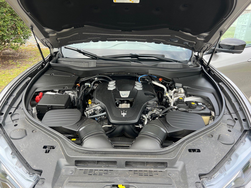 2022 Maserati Levante Image 16