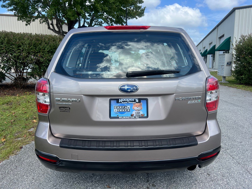 2014 Subaru Forester Image 9