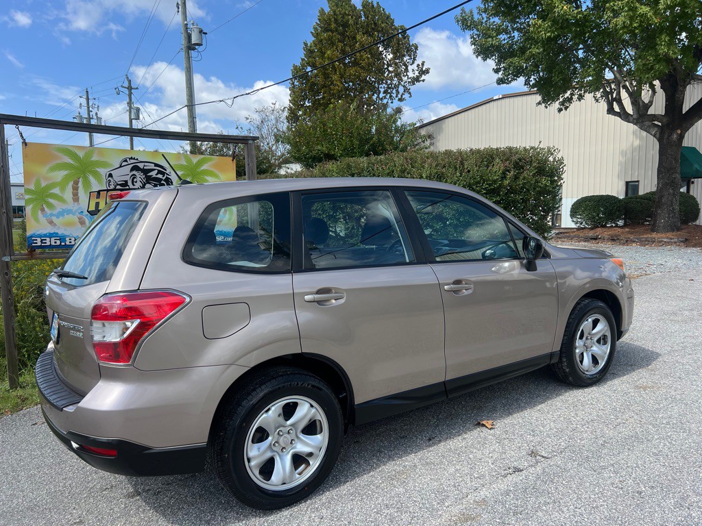 2014 Subaru Forester Image 10
