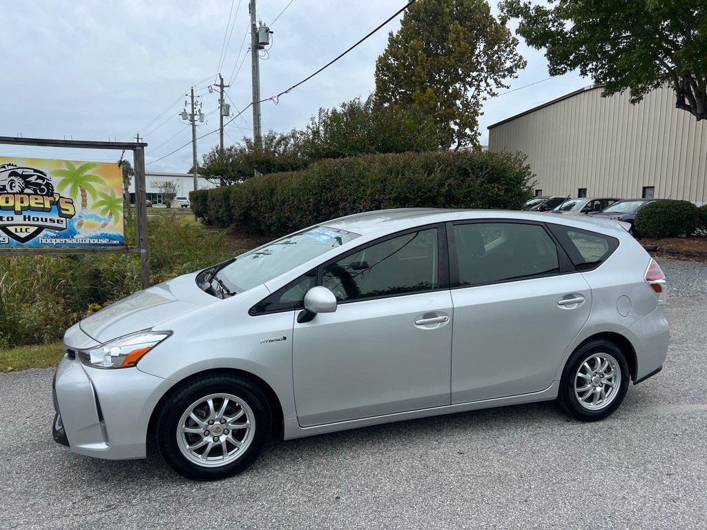 2015 Toyota Prius Image 1