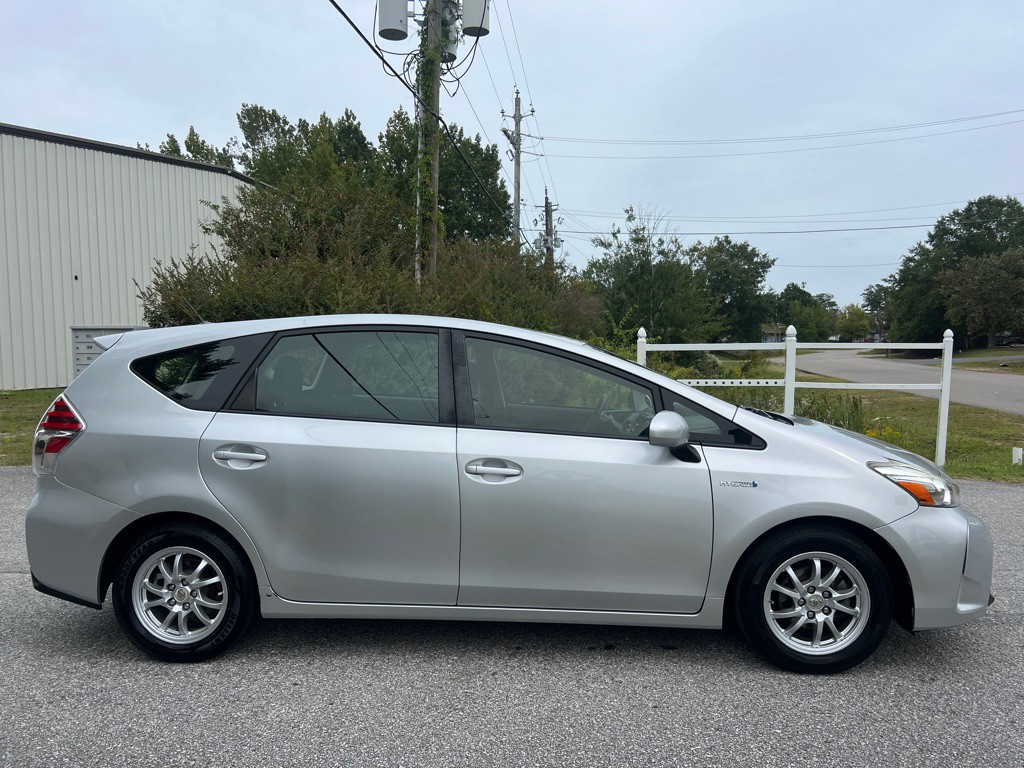 2015 Toyota Prius Image 5