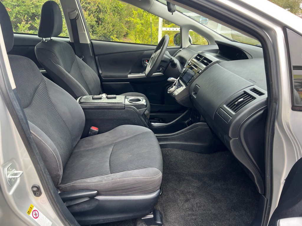 2015 Toyota Prius Image 15