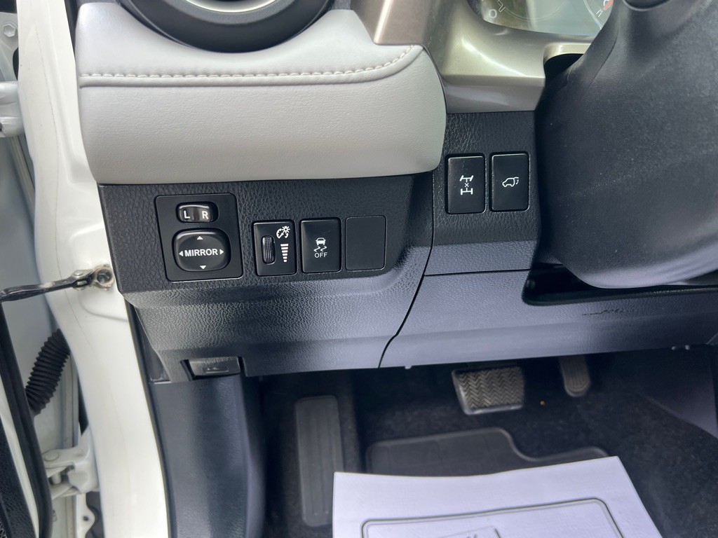 2014 Toyota Rav4 Image 12