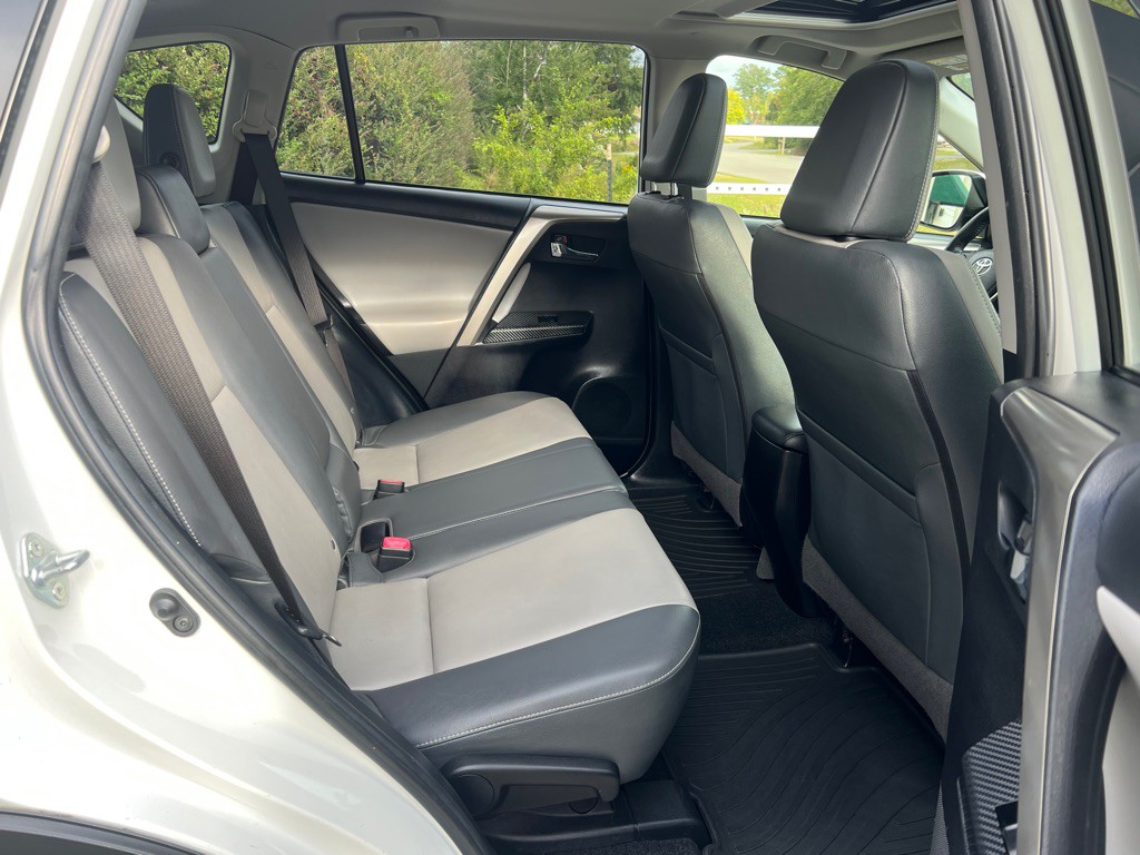 2014 Toyota Rav4 Image 17