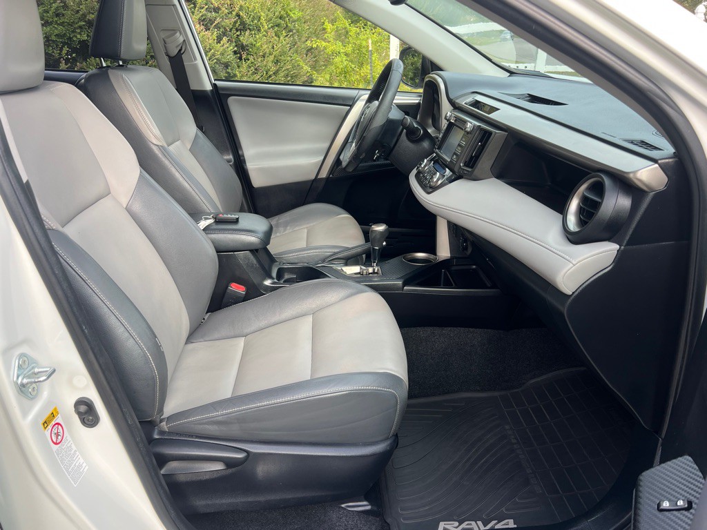 2014 Toyota Rav4 Image 18
