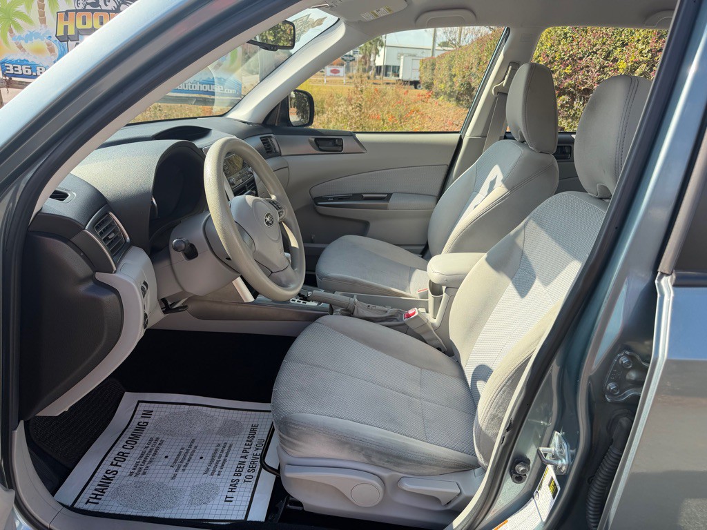 2012 Subaru Forester Image 11