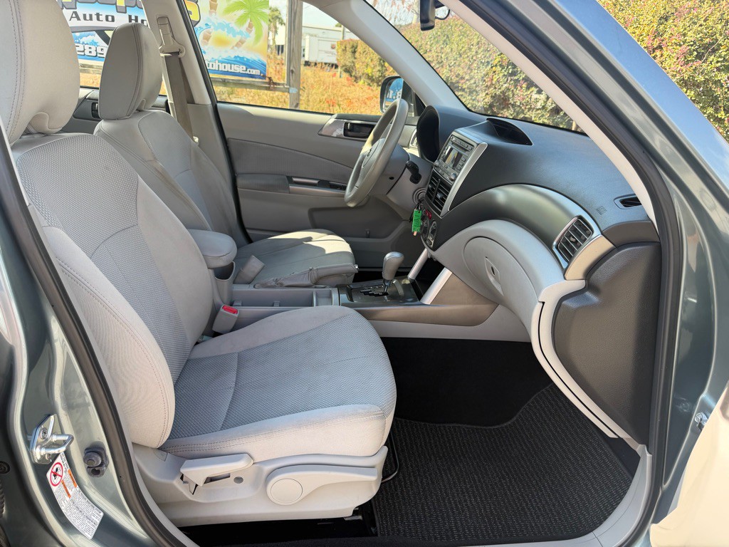 2012 Subaru Forester Image 16