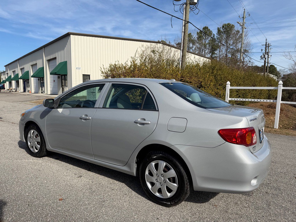 2010 Toyota Corolla Image 8