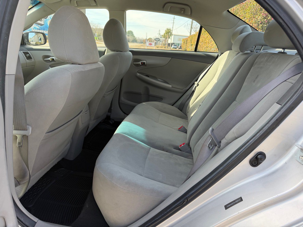 2010 Toyota Corolla Image 14