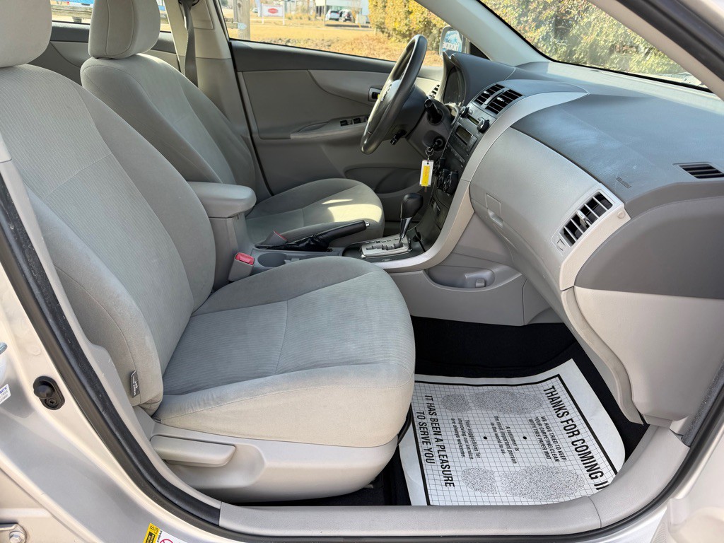 2010 Toyota Corolla Image 15