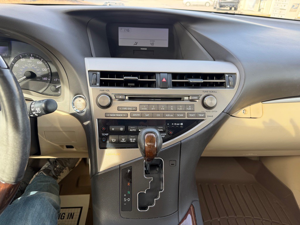 2014 Lexus RX Image 16