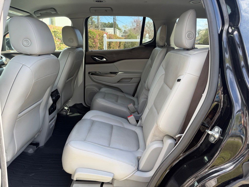 2019 GMC Acadia Image 11