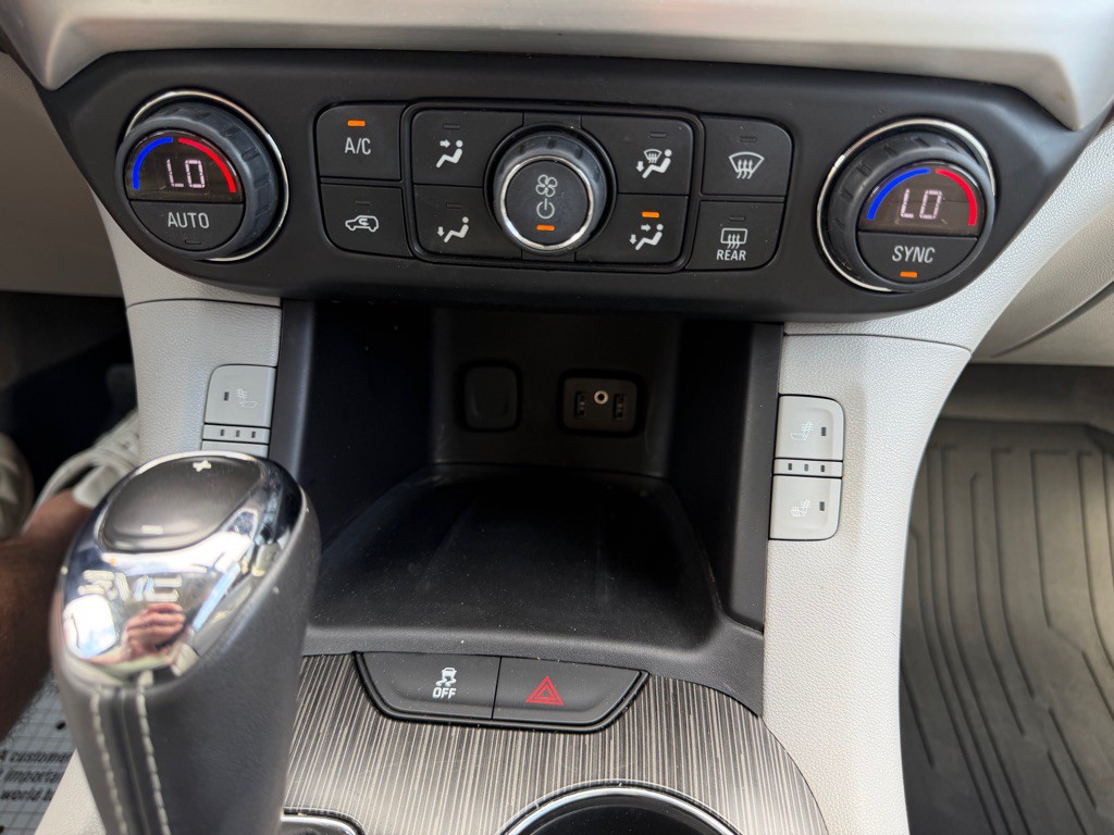 2019 GMC Acadia Image 18