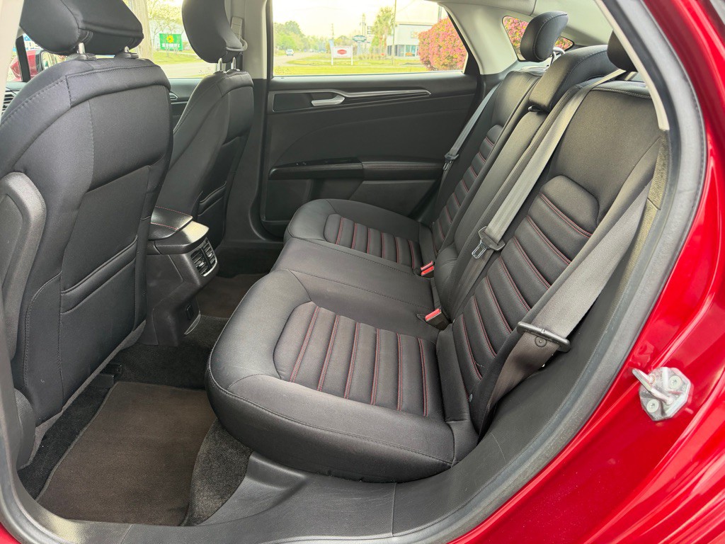 2015 Ford Fusion Image 15