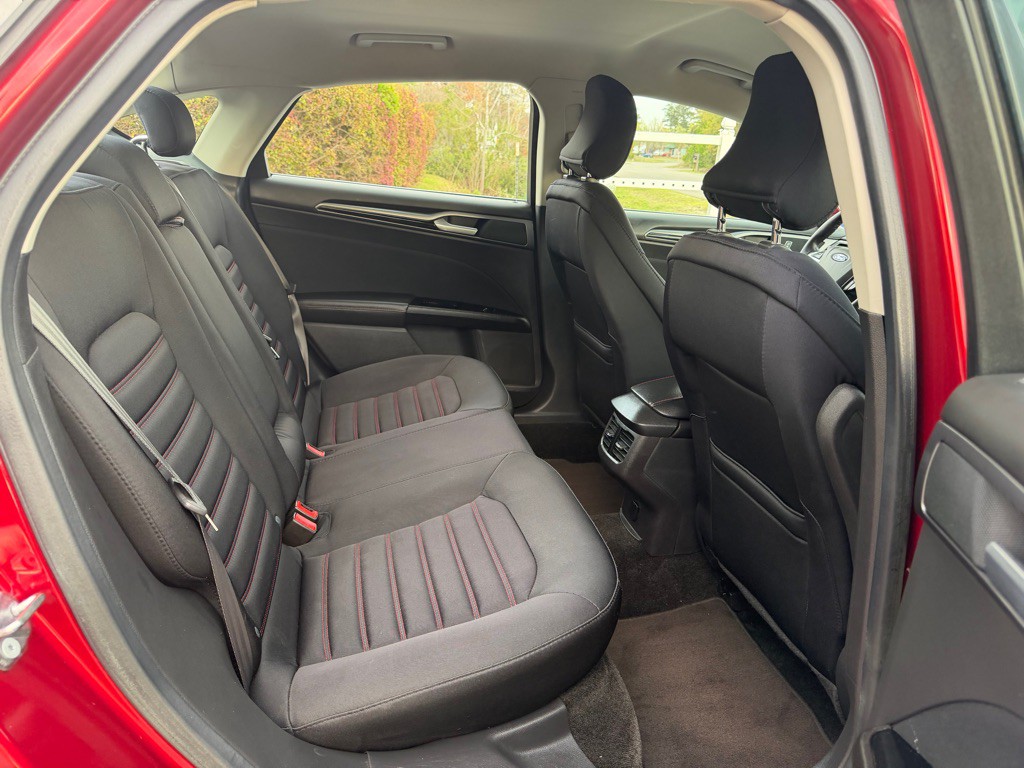 2015 Ford Fusion Image 17