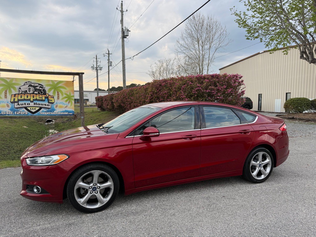 2015 Ford Fusion Image 1