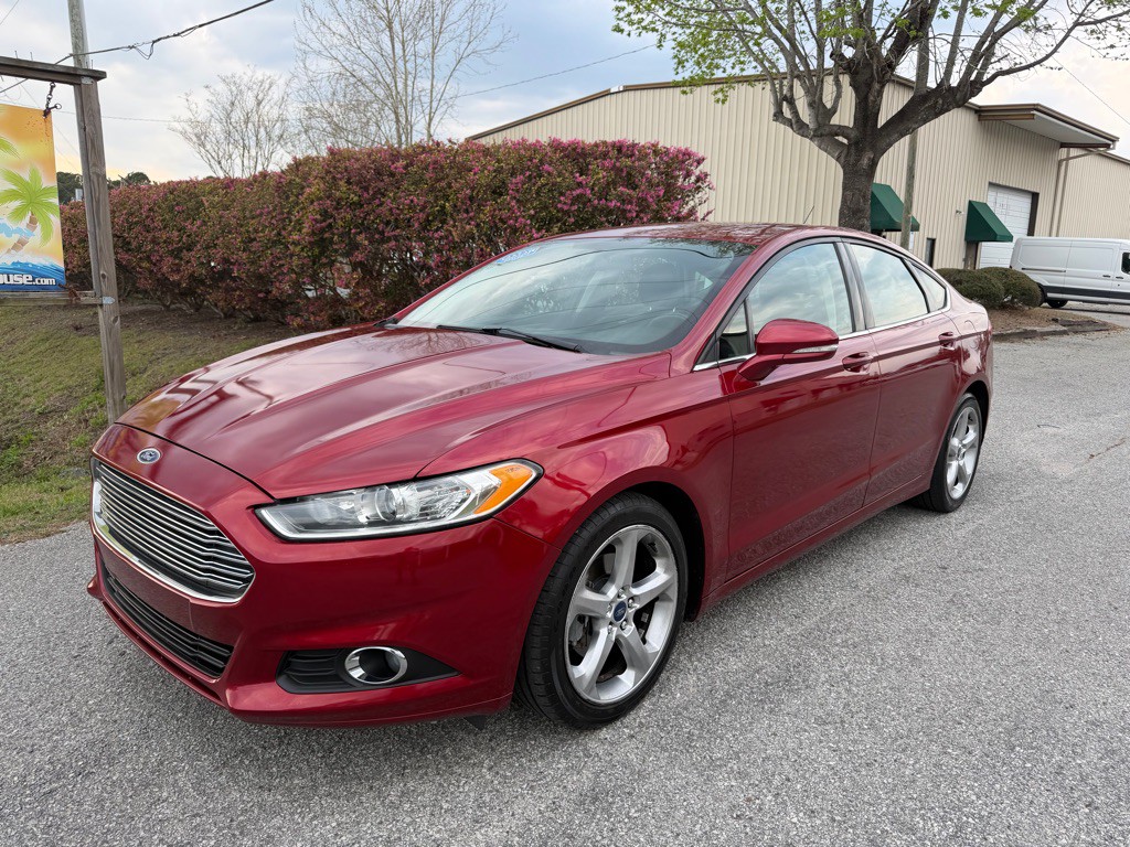 2015 Ford Fusion Image 2