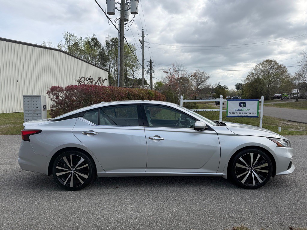 2019 Nissan Altima Image 6
