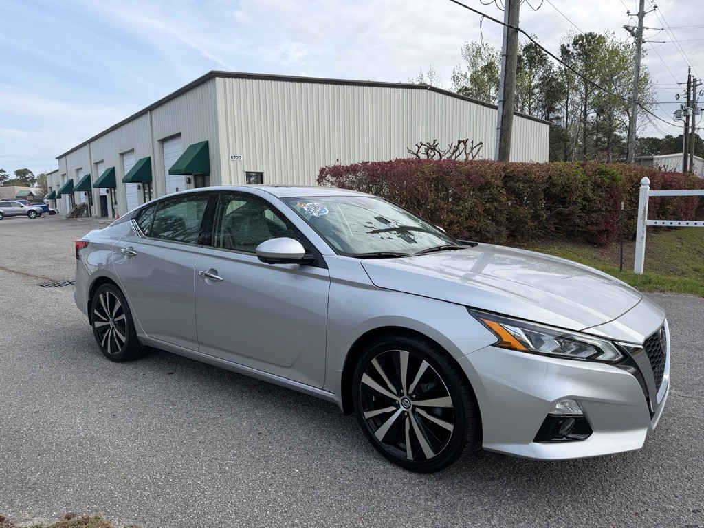2019 Nissan Altima Image 9