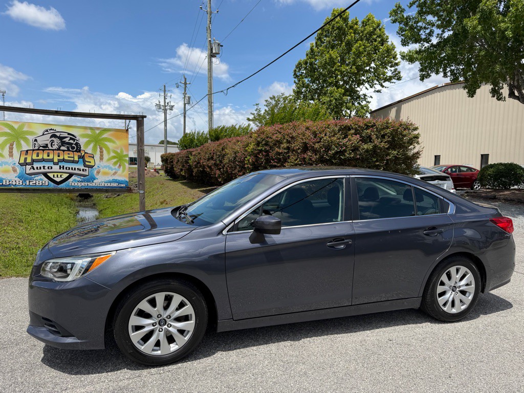 2015 Subaru Legacy Image 1