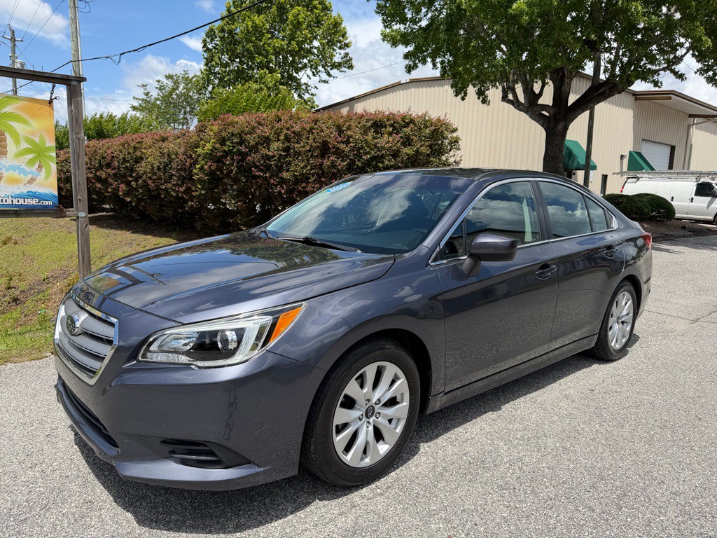 2015 Subaru Legacy Image 2