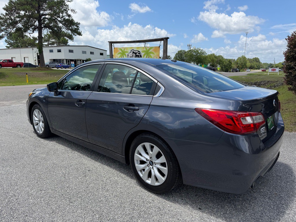 2015 Subaru Legacy Image 4