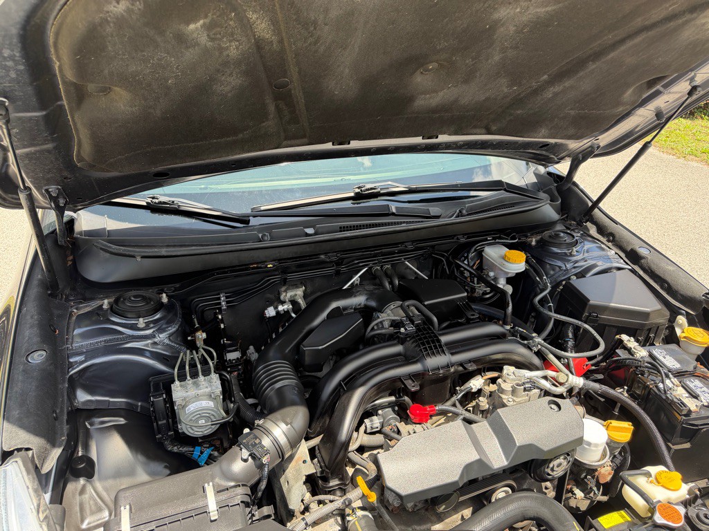 2015 Subaru Legacy Image 9