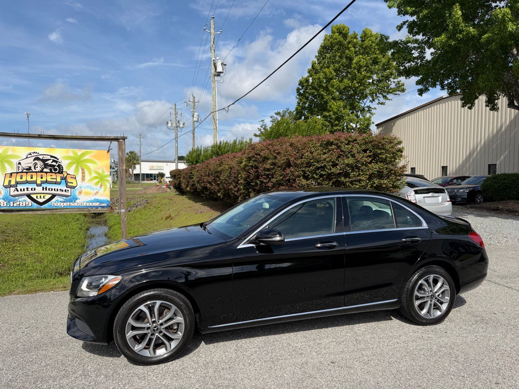 2018 Mercedes-Benz C-Class Image 1