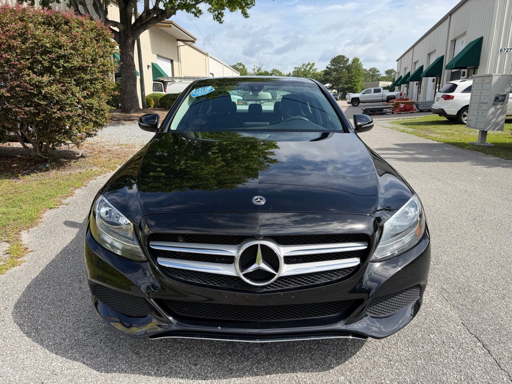 2018 Mercedes-Benz C-Class Image 3