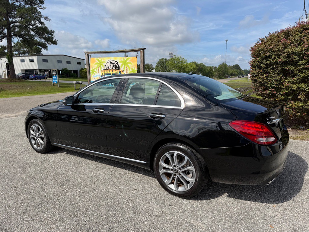 2018 Mercedes-Benz C-Class Image 4