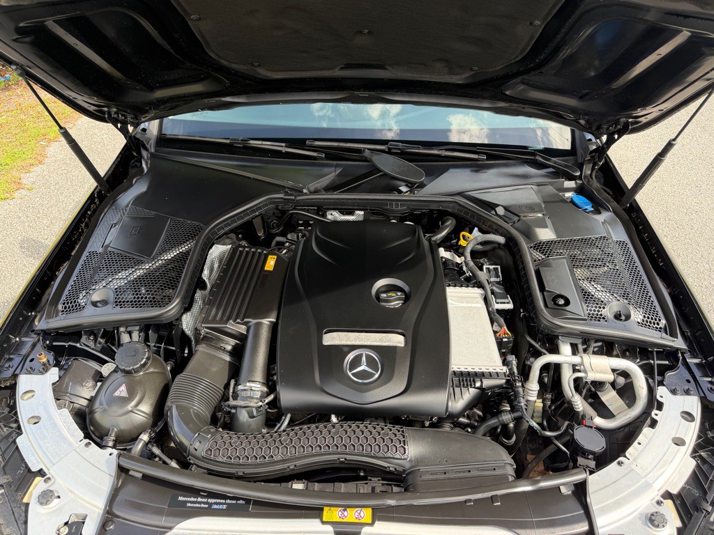 2018 Mercedes-Benz C-Class Image 8