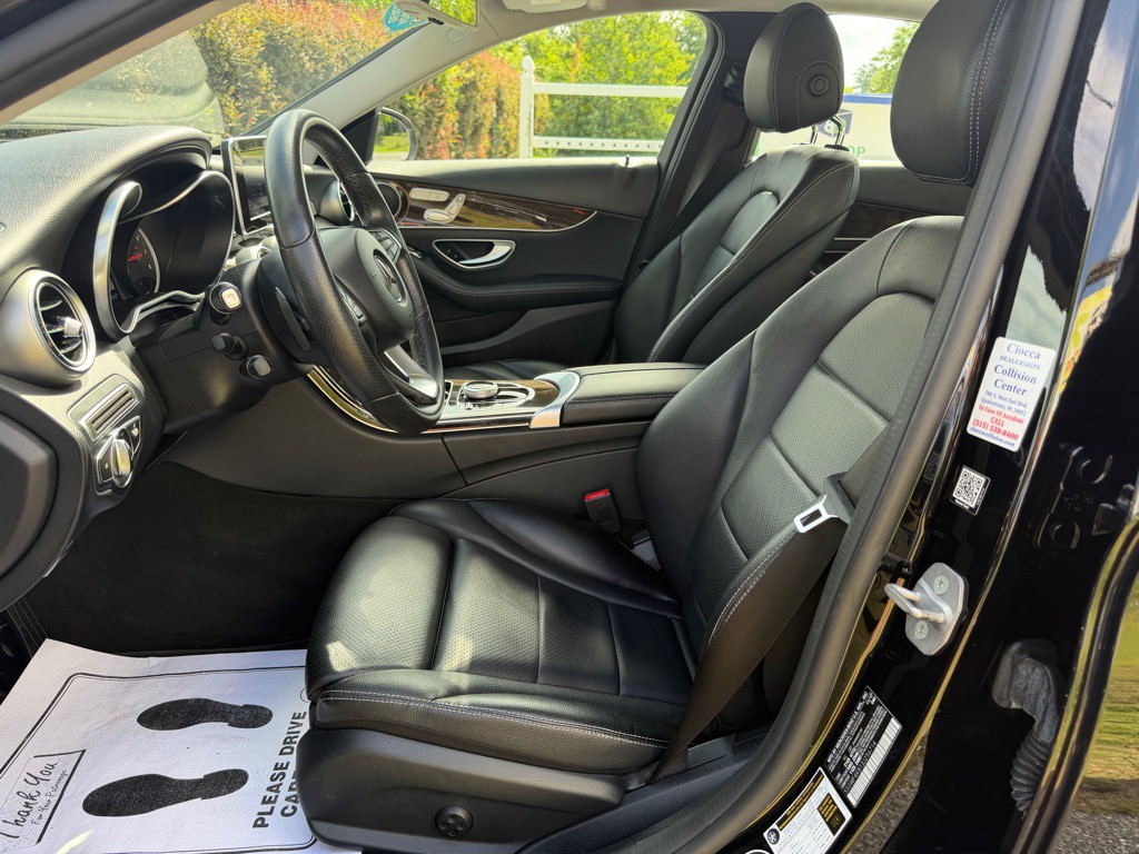 2018 Mercedes-Benz C-Class Image 9