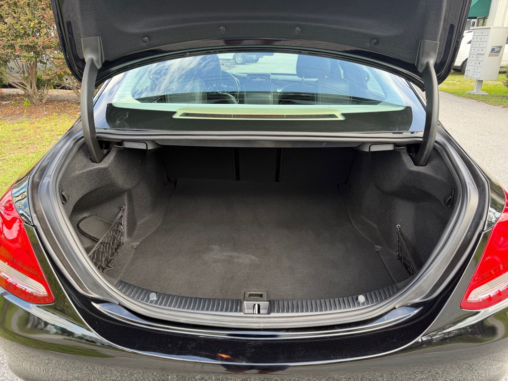 2018 Mercedes-Benz C-Class Image 13