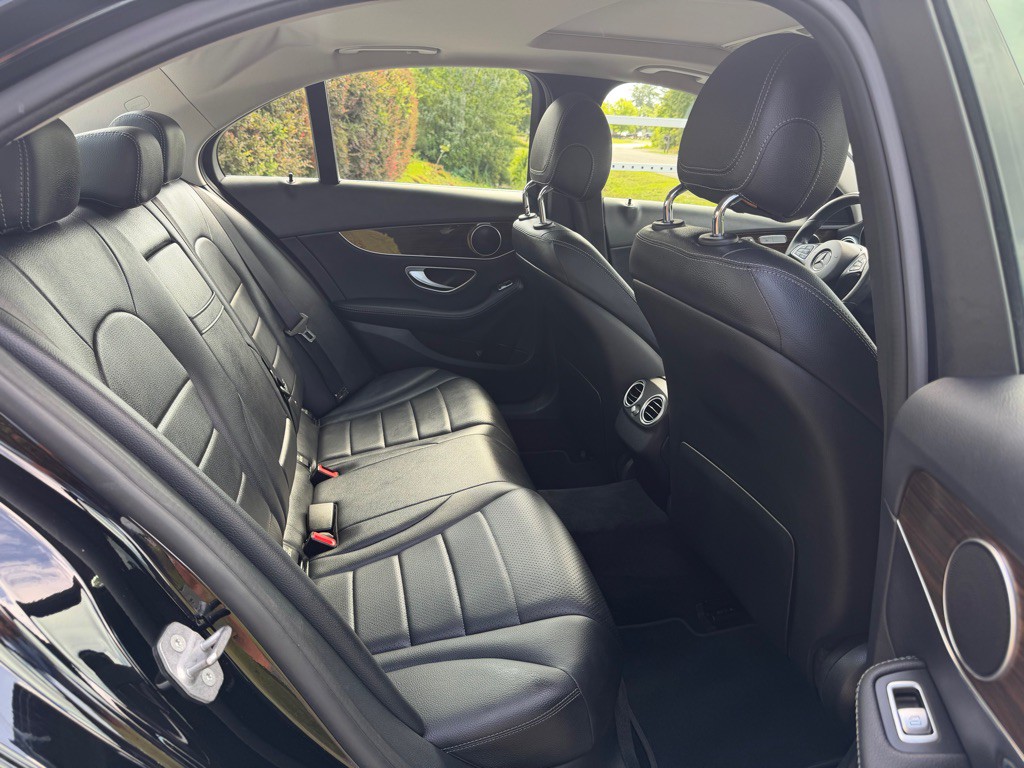 2018 Mercedes-Benz C-Class Image 16