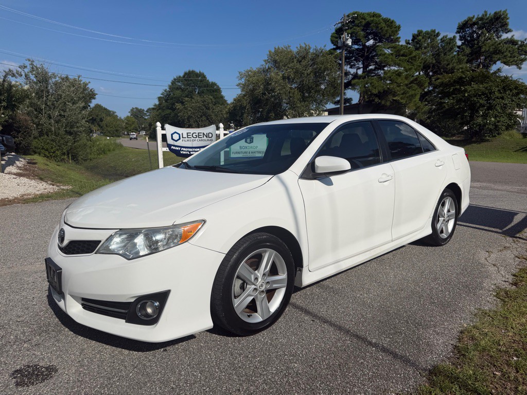 2012 Toyota Camry Image 3