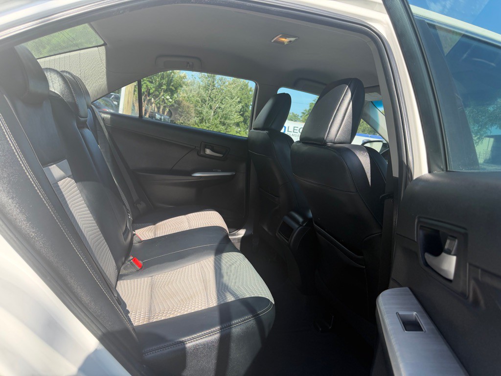 2012 Toyota Camry Image 14