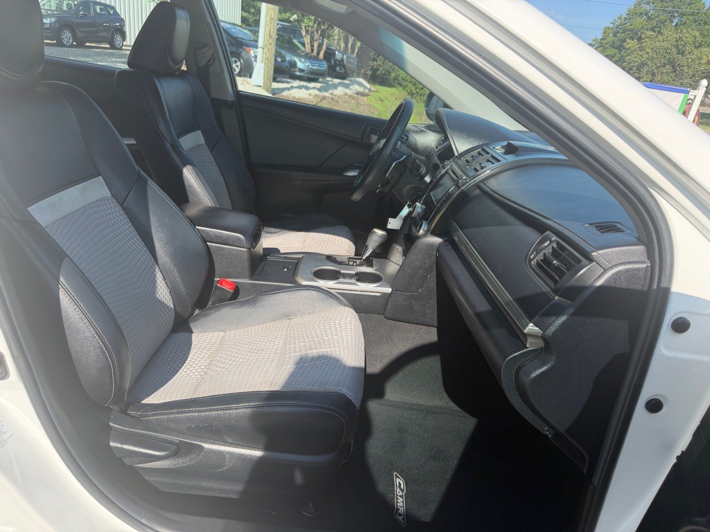 2012 Toyota Camry Image 15