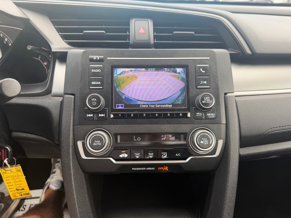 2017 Honda Civic Image 17