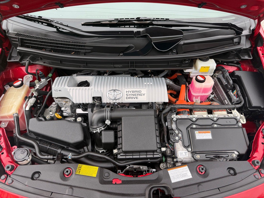 2015 Toyota Prius Image 11