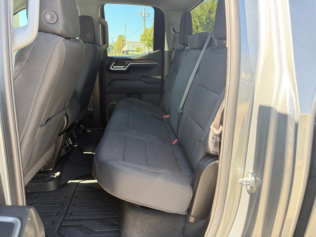 2024 GMC Sierra Image 12