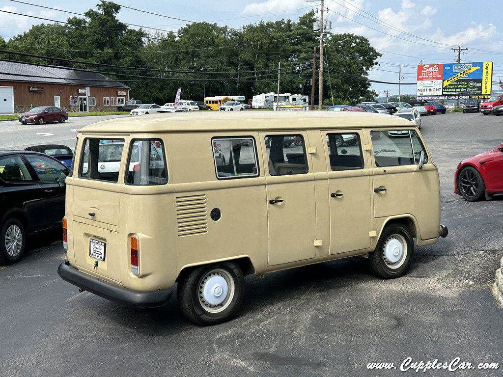 1987 Volkswagen Microbus Image 13